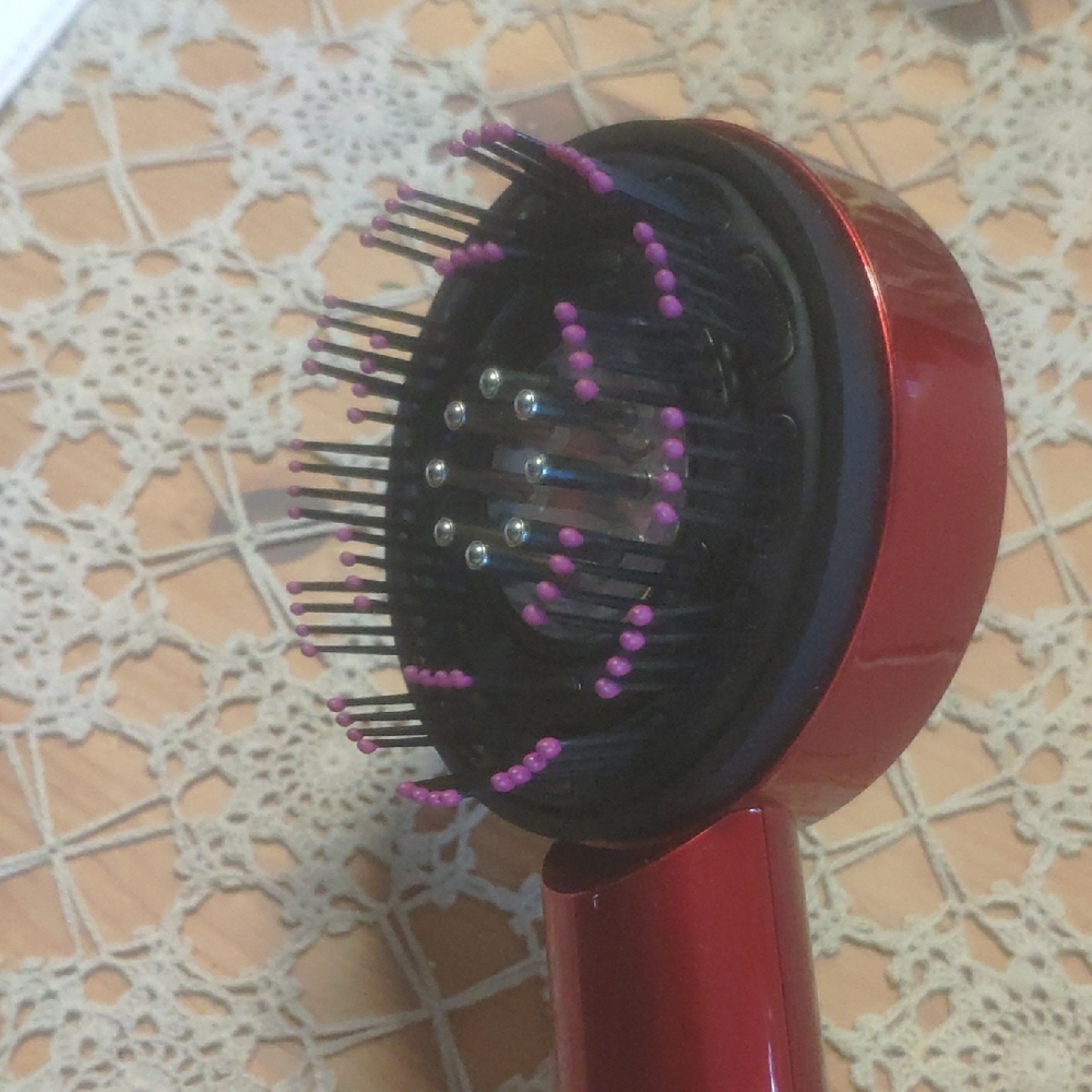 Red Multi-Functional Massage Comb - Picture 14 of 15